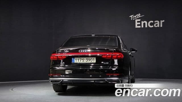 Audi A8 2021 — ფოტო 4/20