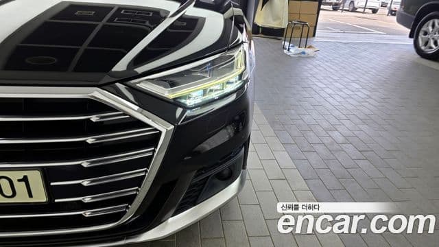 Audi A8 2021 — ფოტო 20/34