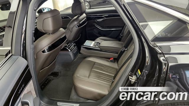 Audi A8 2021 — ფოტო 10/34
