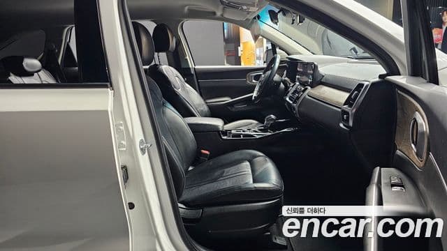 Kia Sorento 2022 — Фото 11/20