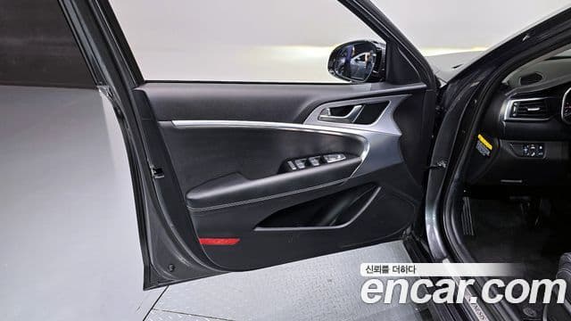 Genesis G70 2018 — Şəkil 9/30