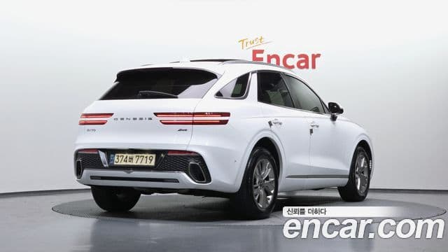 Genesis GV70 2021 — фото 2 из 20