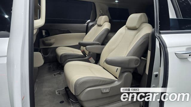 Kia Carnival 2024 — Фото 12/20
