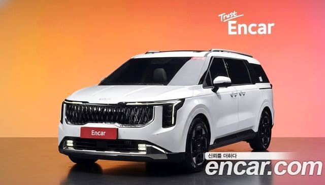 Kia Carnival 2024 — Фото 1/20