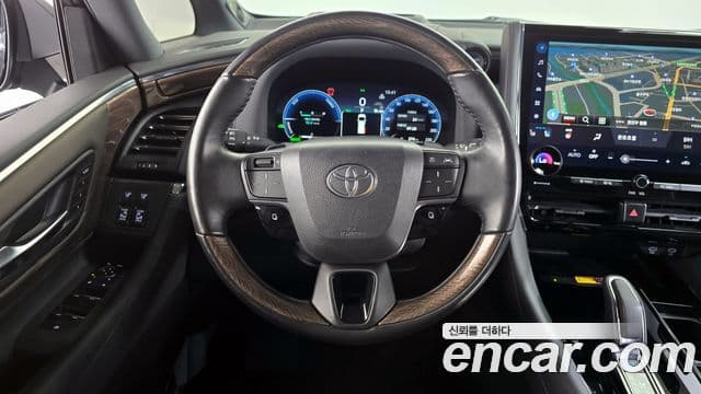 Toyota Alphard 2024 — ფოტო 13/20