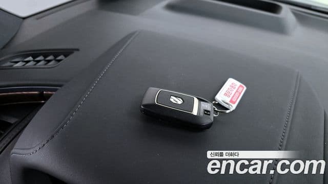 Toyota Alphard 2024 — ფოტო 15/20