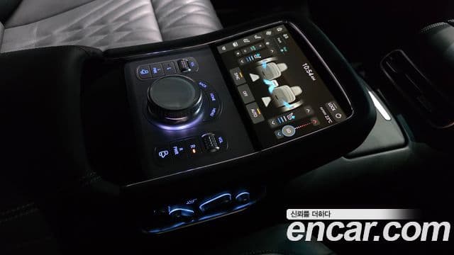 Genesis G90 2023 — ფოტო 18/20
