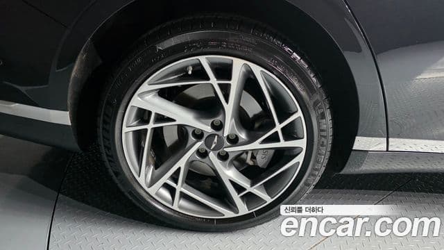 Genesis G90 2023 — ფოტო 32/39
