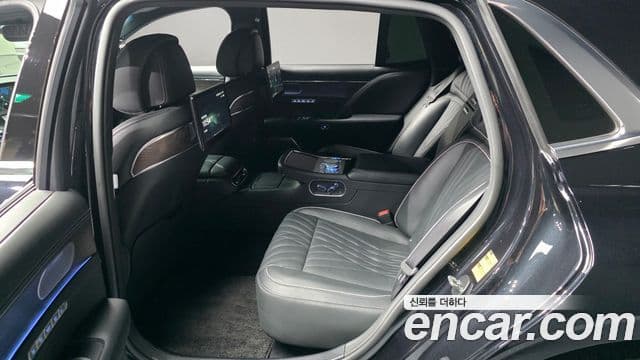 Genesis G90 2023 — ფოტო 13/39