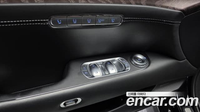 Genesis G90 2023 — ფოტო 18/39
