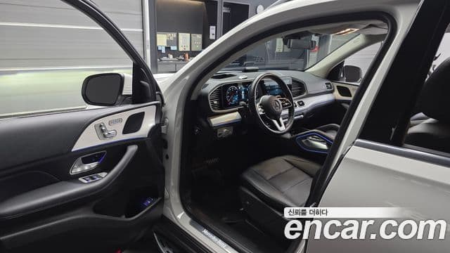 Mercedes-Benz GLE-Class 2021 — Şəkil 18/20