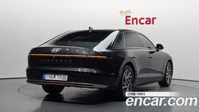 Hyundai Grandeur 2023 — ფოტო 2/20