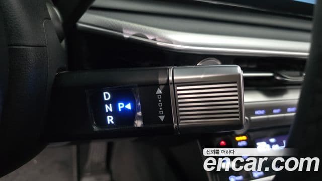 Hyundai Grandeur 2023 — ფოტო 9/20