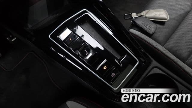 Volkswagen Golf 2025 — фото 9 из 20