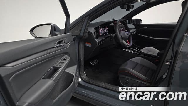 Volkswagen Golf 2025 — Şəkil 10/20