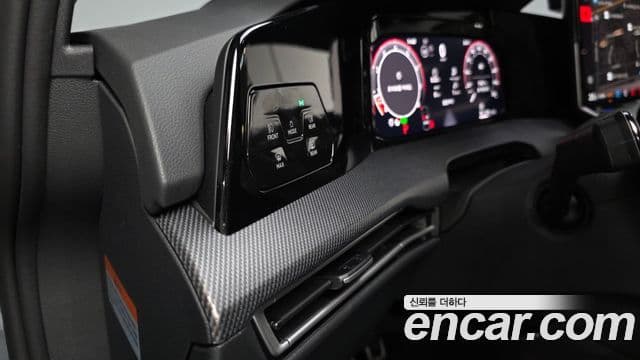 Volkswagen Golf 2025 — Photo 10/30