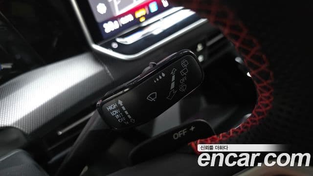 Volkswagen Golf 2025 — Photo 12/30
