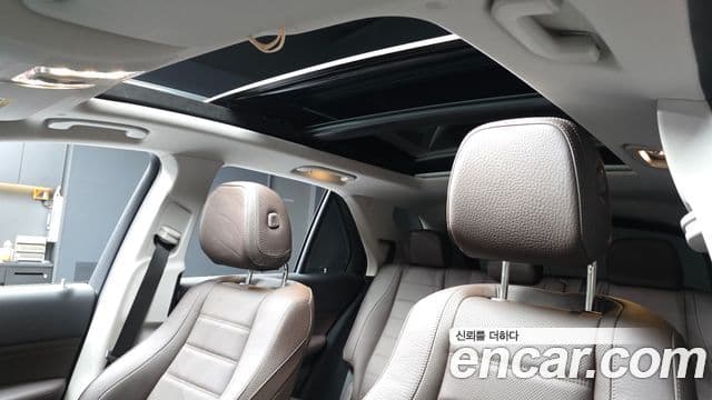 Mercedes-Benz GLE-Class 2023 — Şəkil 19/20