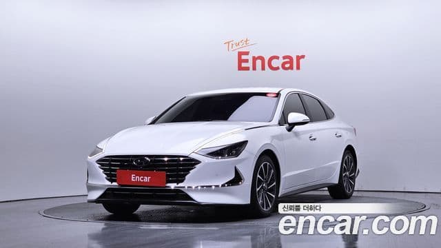 Hyundai Sonata 2019 — Фото 1/20