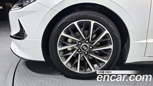 Hyundai Sonata 2019 — Фото 5/20