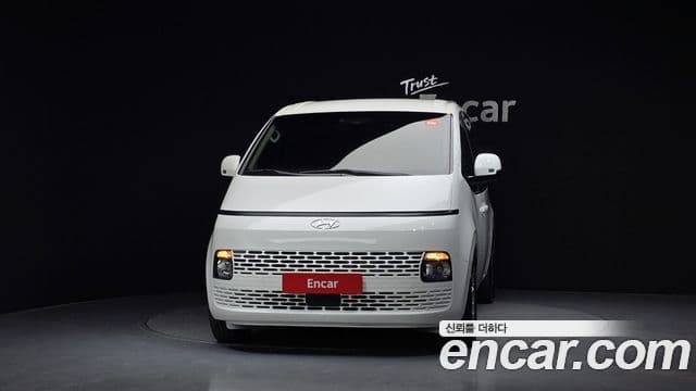 Hyundai Staria 2022 — ფოტო 3/20