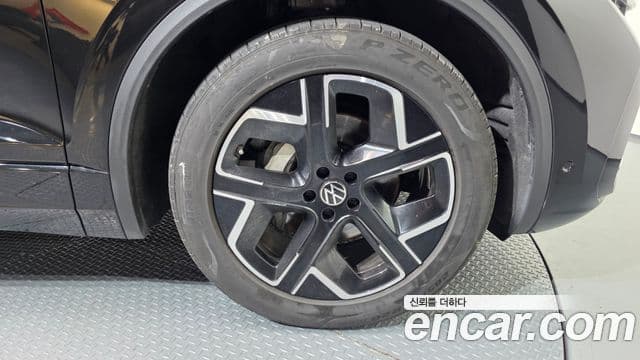 Volkswagen Touareg 2024 — ფოტო 5/20