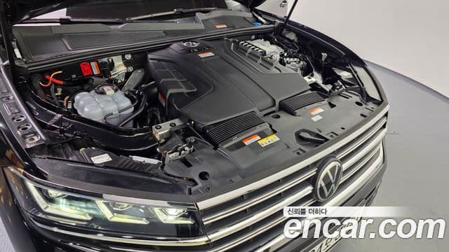 Volkswagen Touareg 2024 — ფოტო 6/20