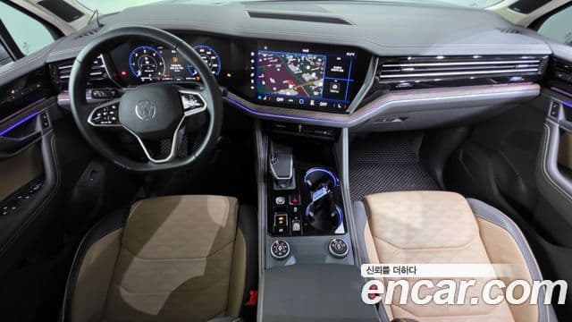 Volkswagen Touareg 2024 — ფოტო 7/20