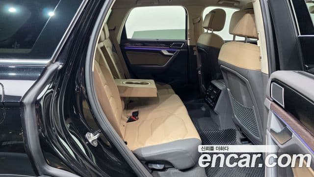 Volkswagen Touareg 2024 — ფოტო 12/20