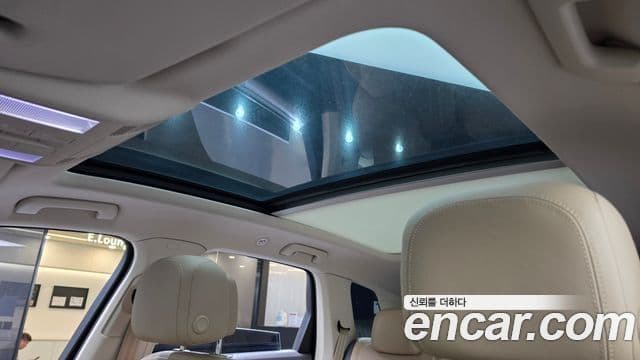 Volkswagen Touareg 2024 — ფოტო 18/20
