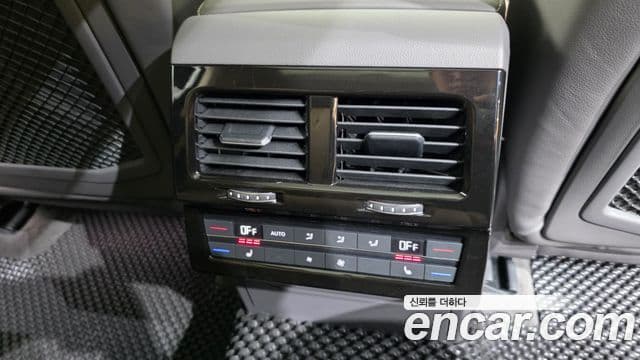 Volkswagen Touareg 2024 — ფოტო 19/20