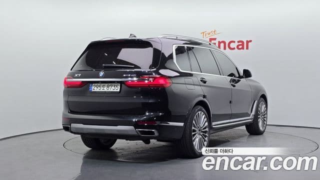 BMW X7 2021 — Photo 14/20