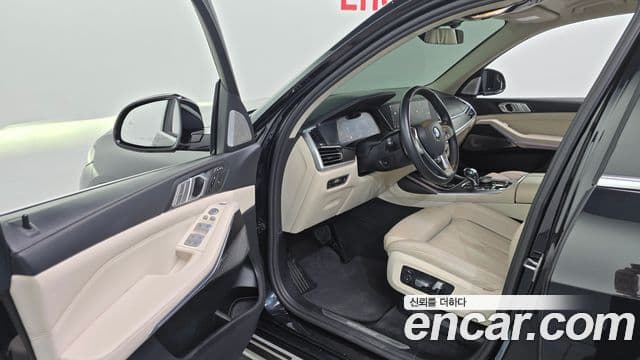 BMW X7 2021 — Photo 10/20
