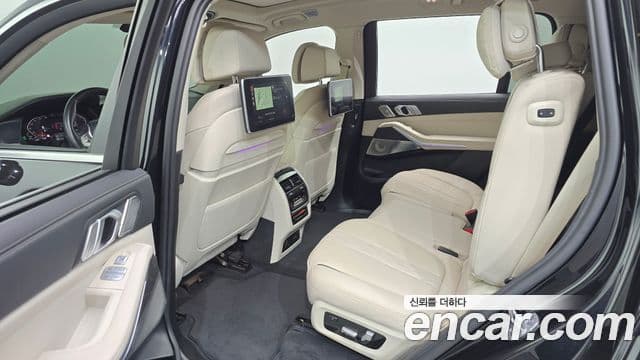 BMW X7 2021 — Photo 6/20
