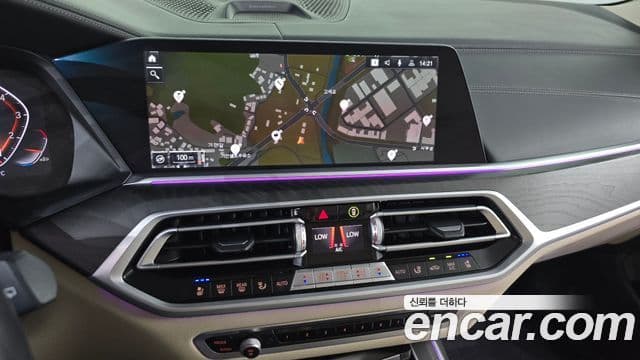 BMW X7 2021 — Photo 2/20
