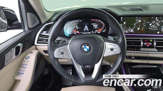 BMW X7 2021 — Photo 5/20