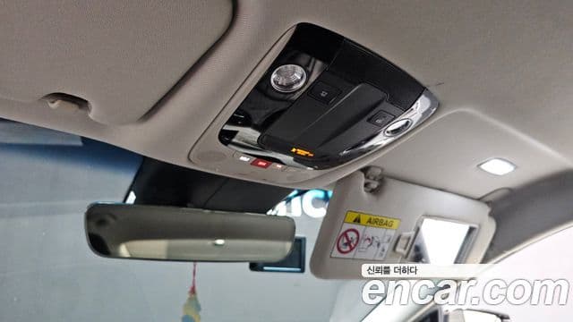 Kia K8 2022 — Şəkil 17/20