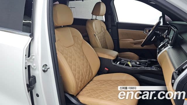 Kia Sorento 2022 — ფოტო 18/20
