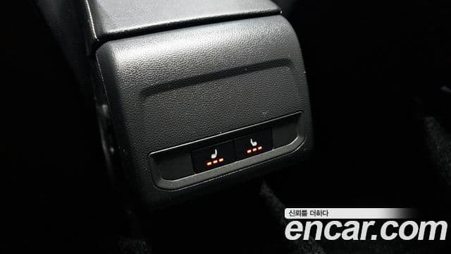 Volkswagen Jetta 2021 — ფოტო 18/20