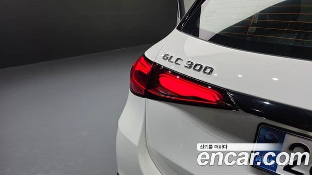 Mercedes-Benz GLC-Class 2025 — Photo 19/33