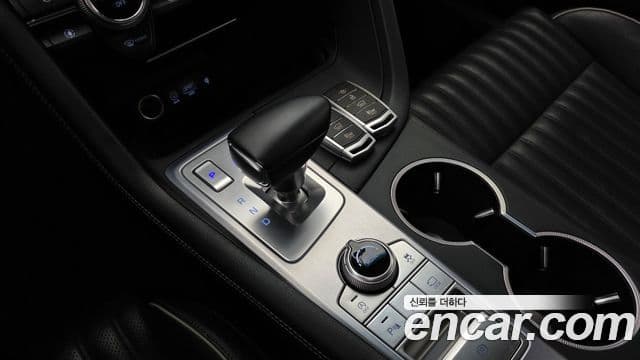 Genesis G70 2018 — ფოტო 9/20