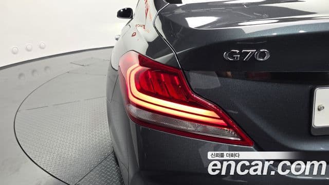 Genesis G70 2018 — Photo 8/33