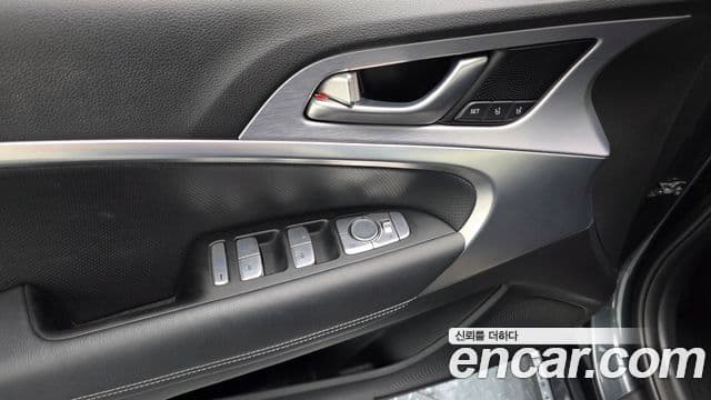 Genesis G70 2018 — Photo 3/33