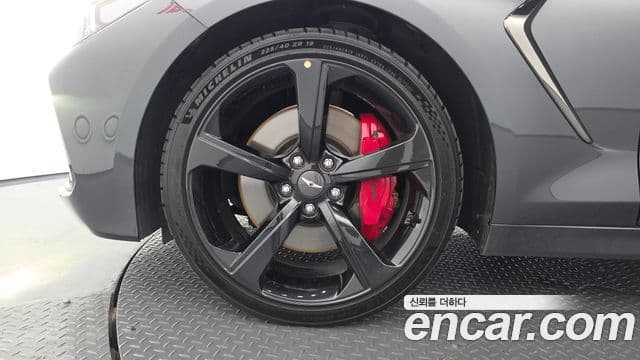 Genesis G70 2019 — ფოტო 4/20