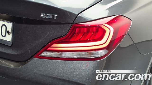 Genesis G70 2019 — ფოტო 24/36