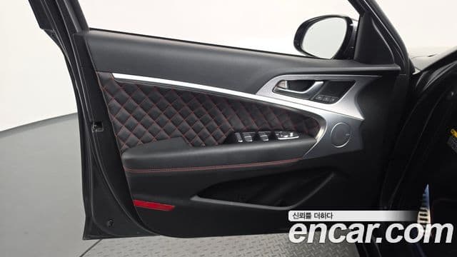 Genesis G70 2019 — ფოტო 34/36