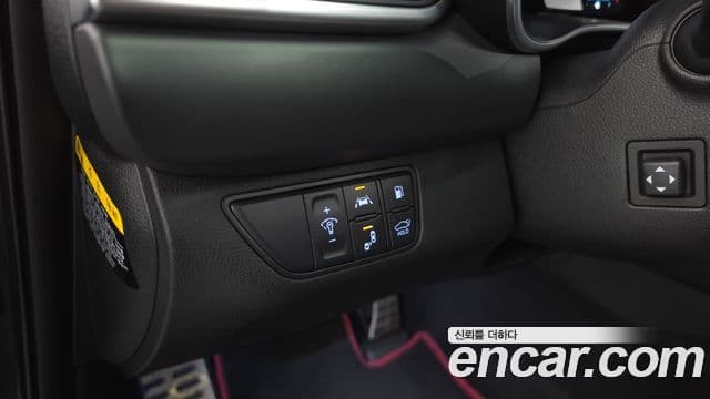 Genesis G70 2019 — ფოტო 2/36