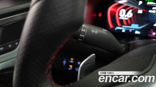 Genesis G70 2019 — ფოტო 1/36