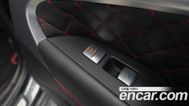 Genesis G70 2019 — ფოტო 35/36