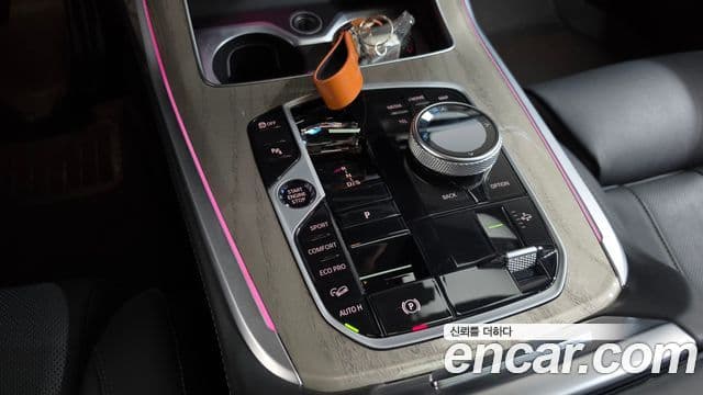 BMW X7 2024 — ფოტო 9/20